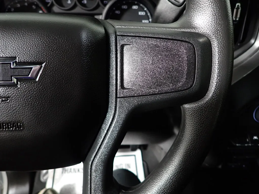 Chevrolet Silverado photo 28