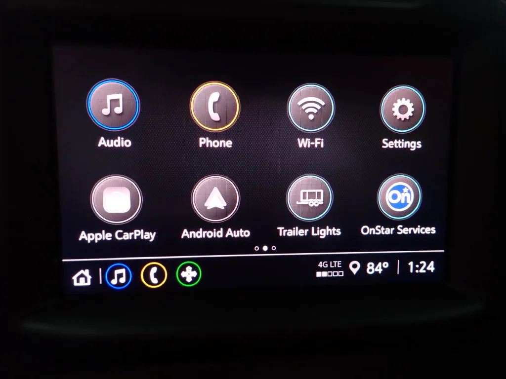 Chevrolet Silverado photo 3