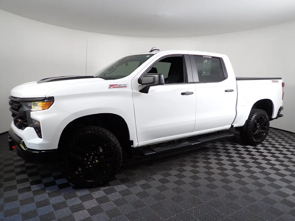 Chevrolet Silverado photo 9