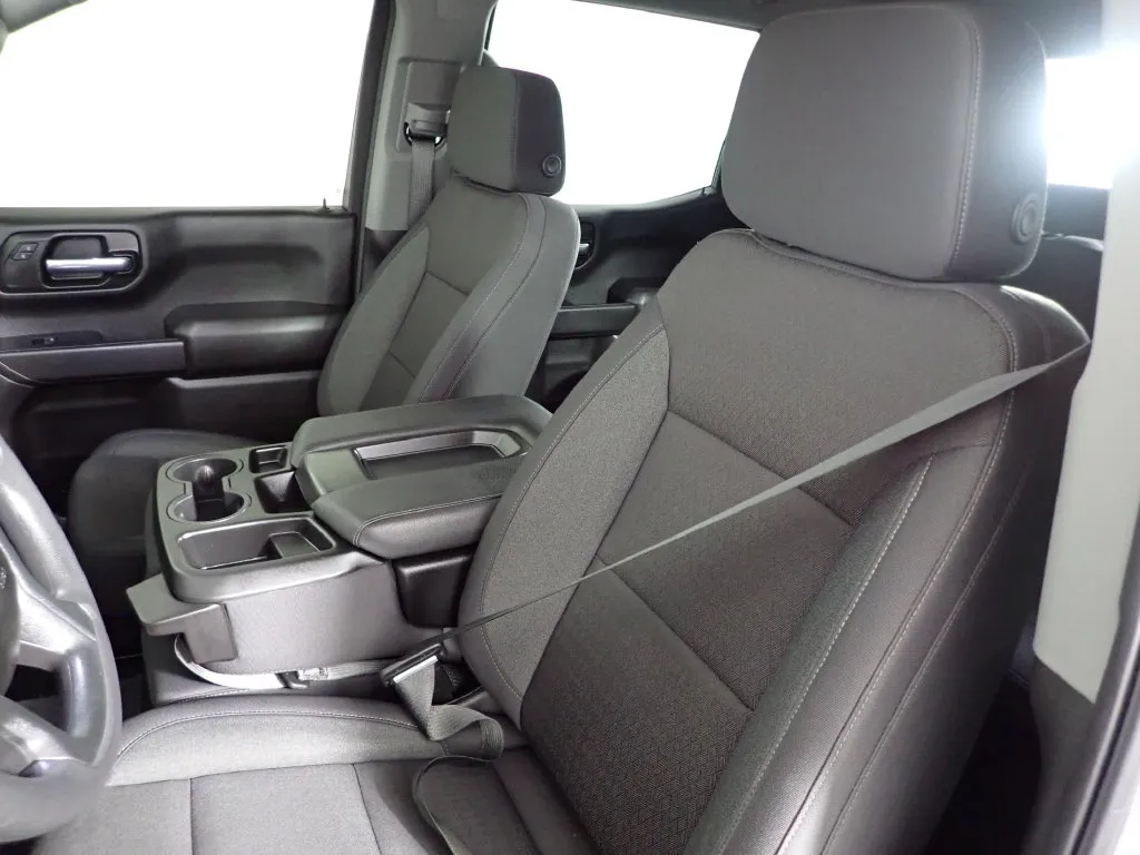 Chevrolet Silverado photo 22