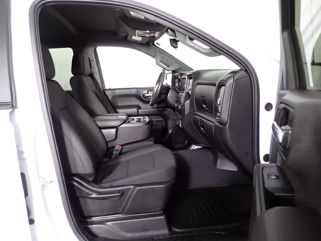 Chevrolet Silverado photo 37