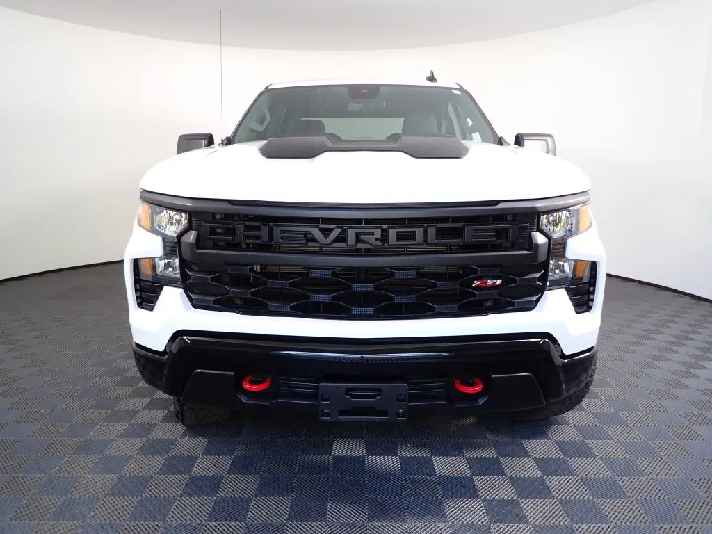 Chevrolet Silverado photo 8