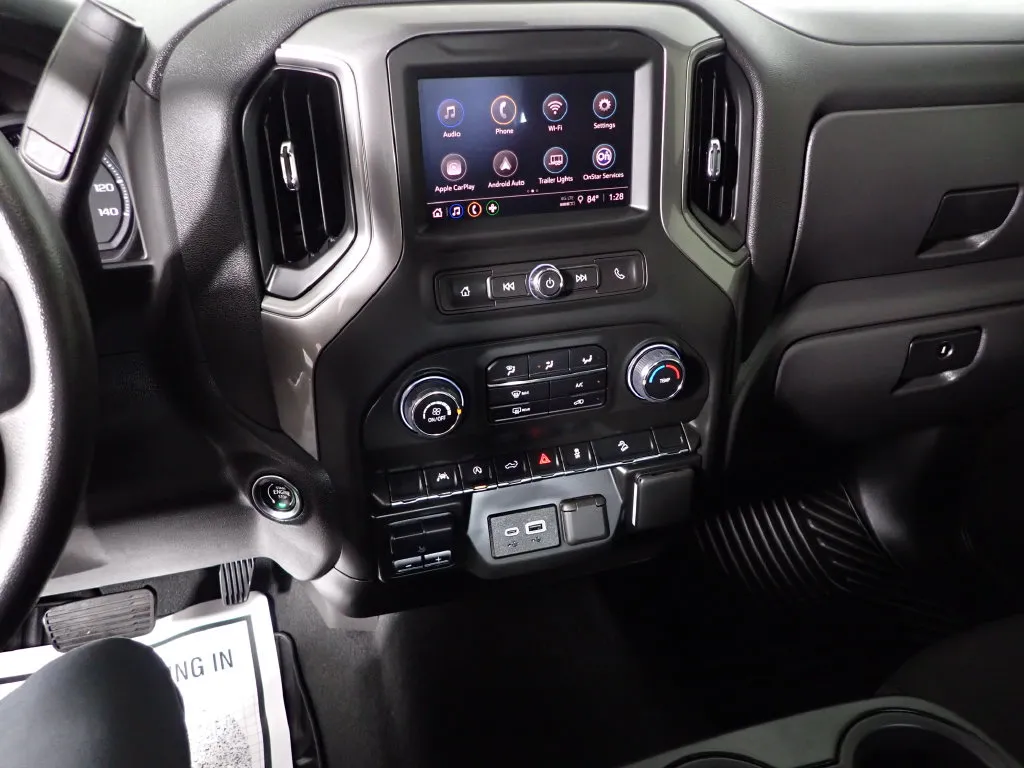 Chevrolet Silverado photo 29