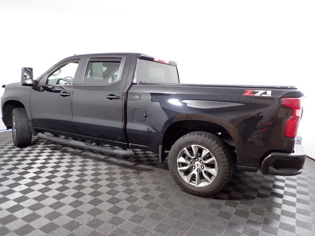 Chevrolet Silverado photo 11