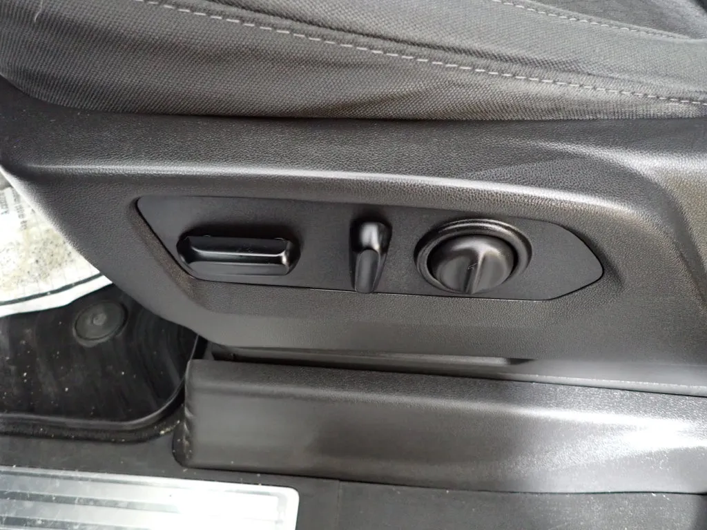 Chevrolet Silverado photo 21