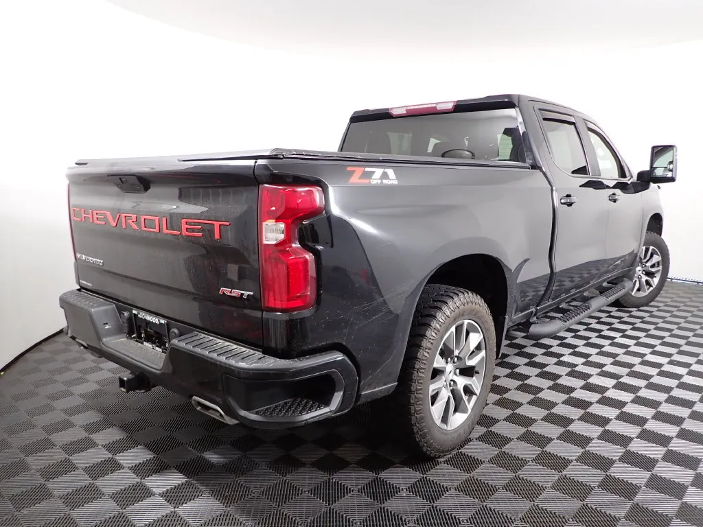 Chevrolet Silverado photo 15