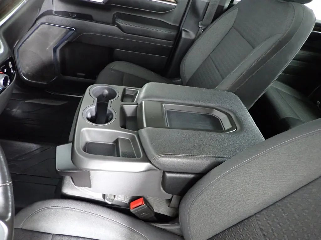 Chevrolet Silverado photo 29
