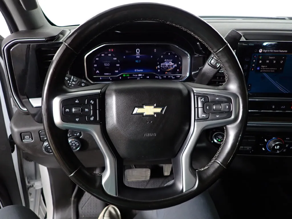 Chevrolet Silverado photo 25