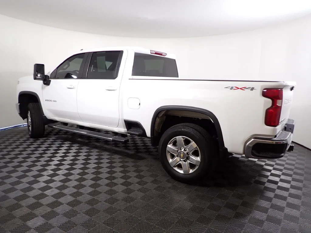 Chevrolet Silverado photo 12
