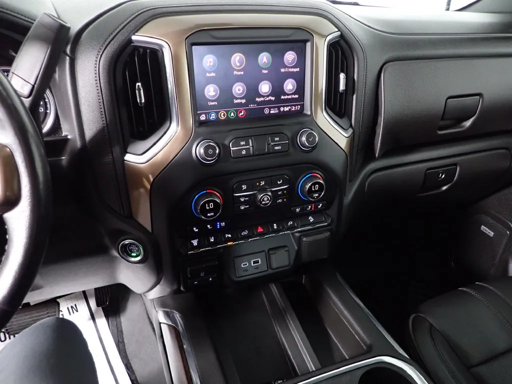 Chevrolet 3500HD photo 32