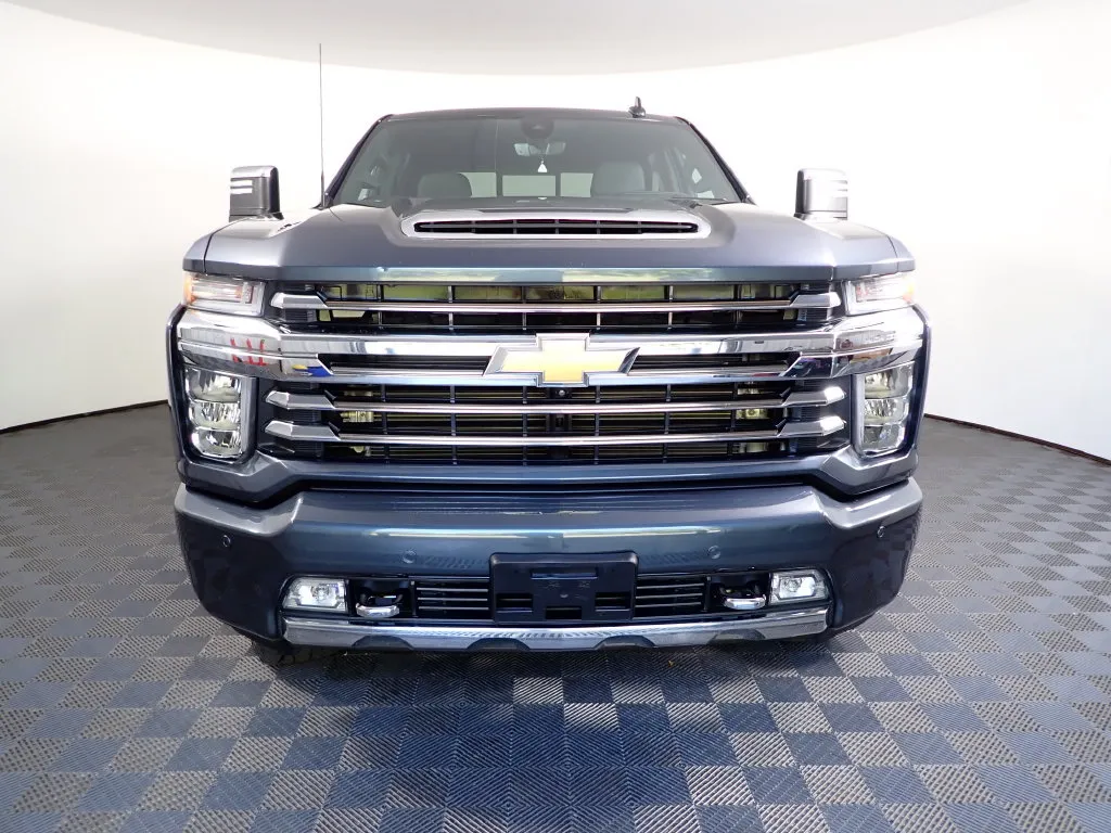 Chevrolet 3500HD photo 11