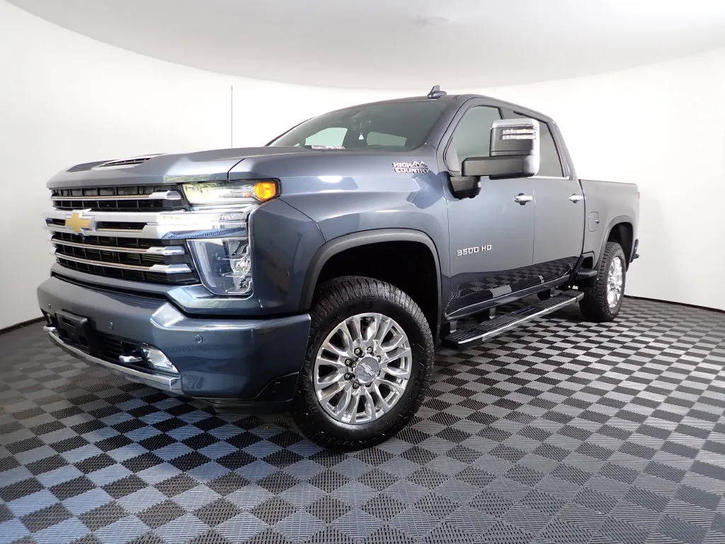 Chevrolet 3500HD photo 2