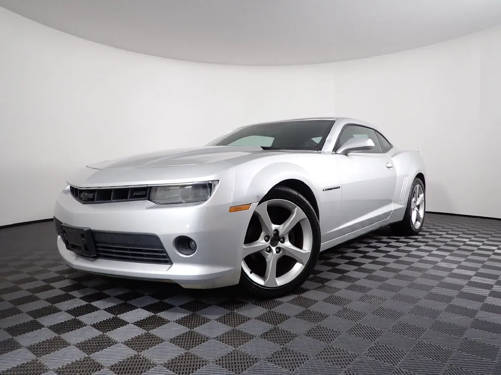 Chevrolet Camaro photo 2