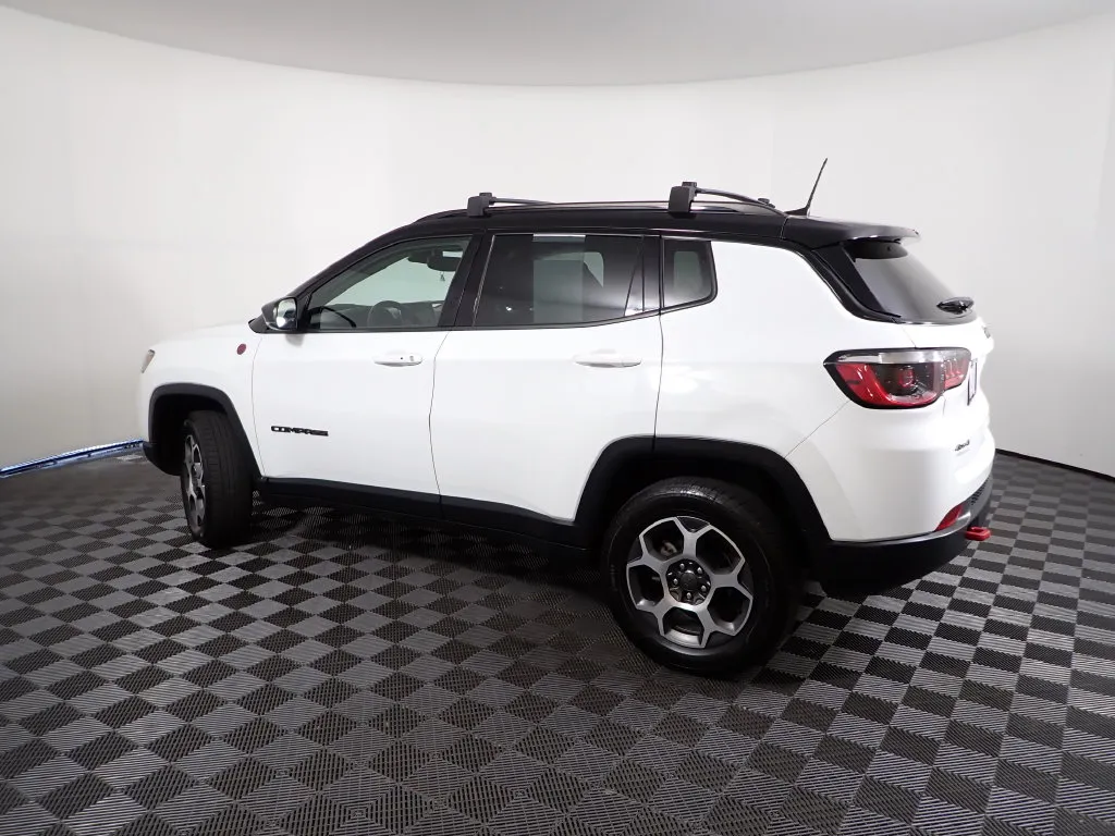 Jeep Compass photo 9