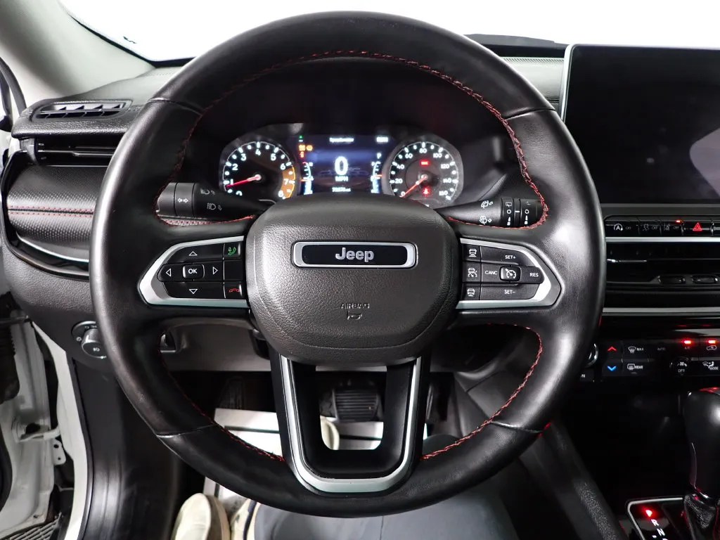 Jeep Compass photo 24