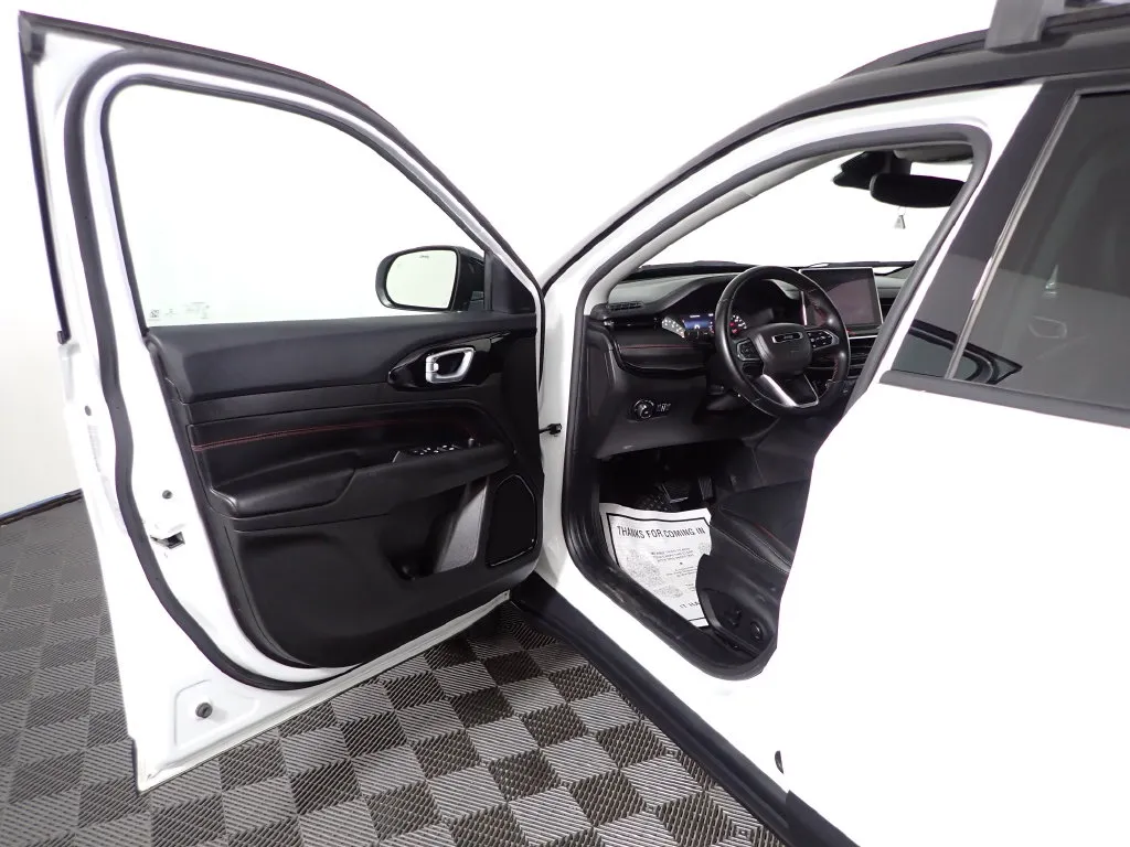 Jeep Compass photo 17
