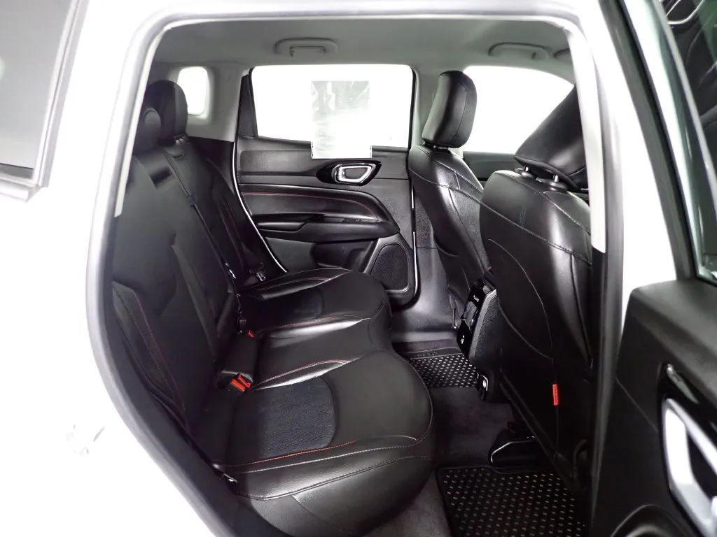 Jeep Compass photo 33