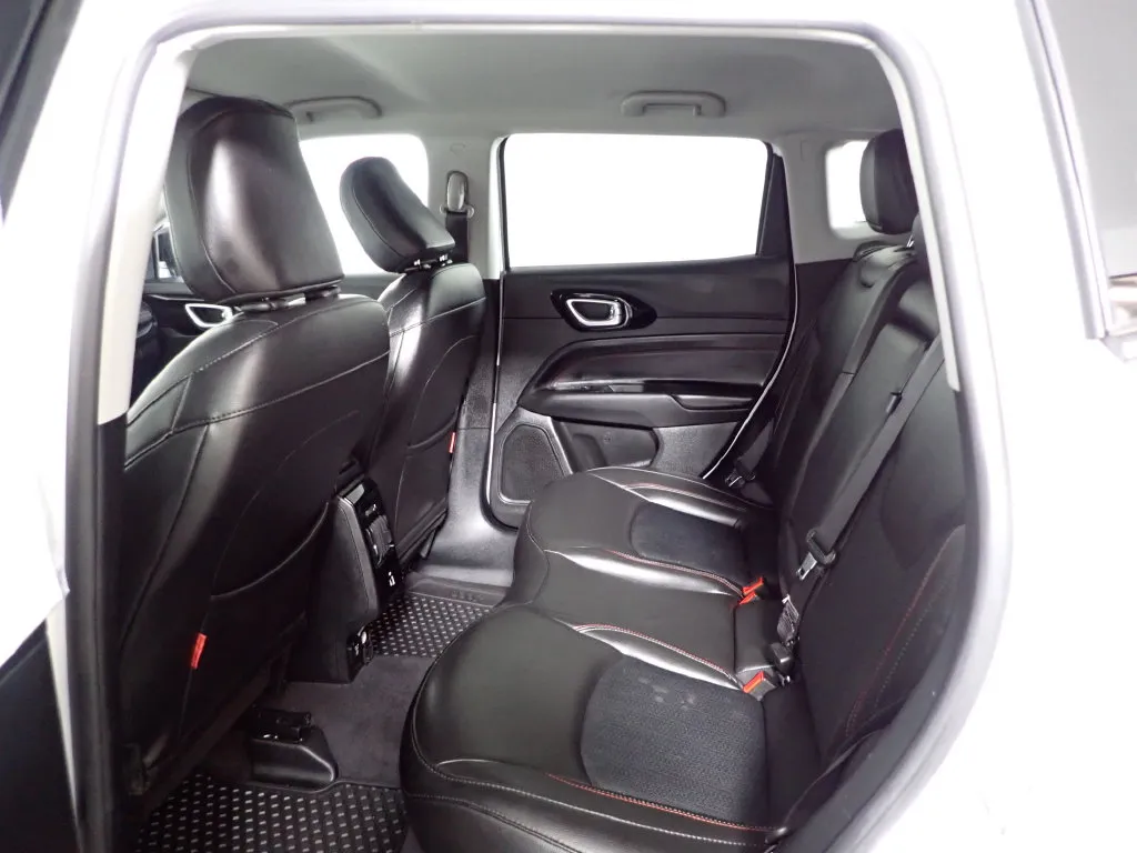 Jeep Compass photo 31