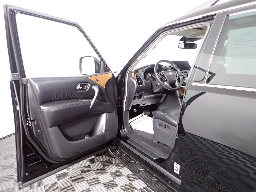 Nissan Armada photo 23