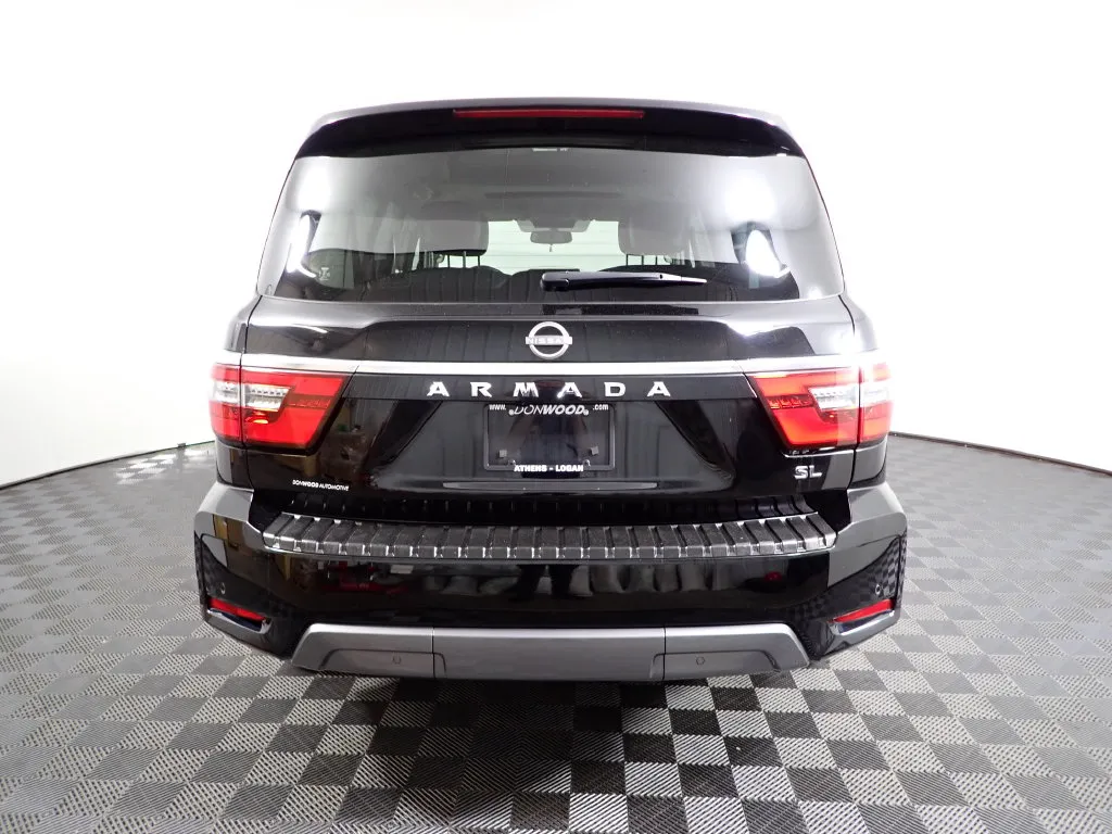 Nissan Armada photo 17