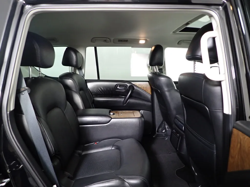 Nissan Armada photo 39