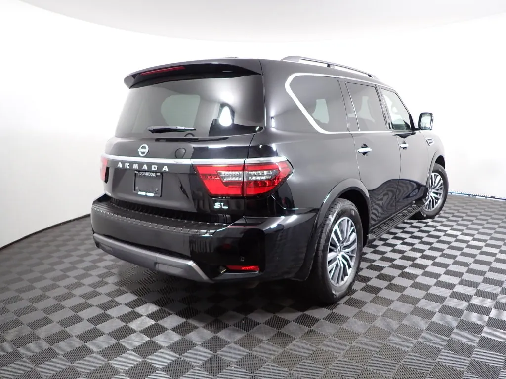 Nissan Armada photo 21