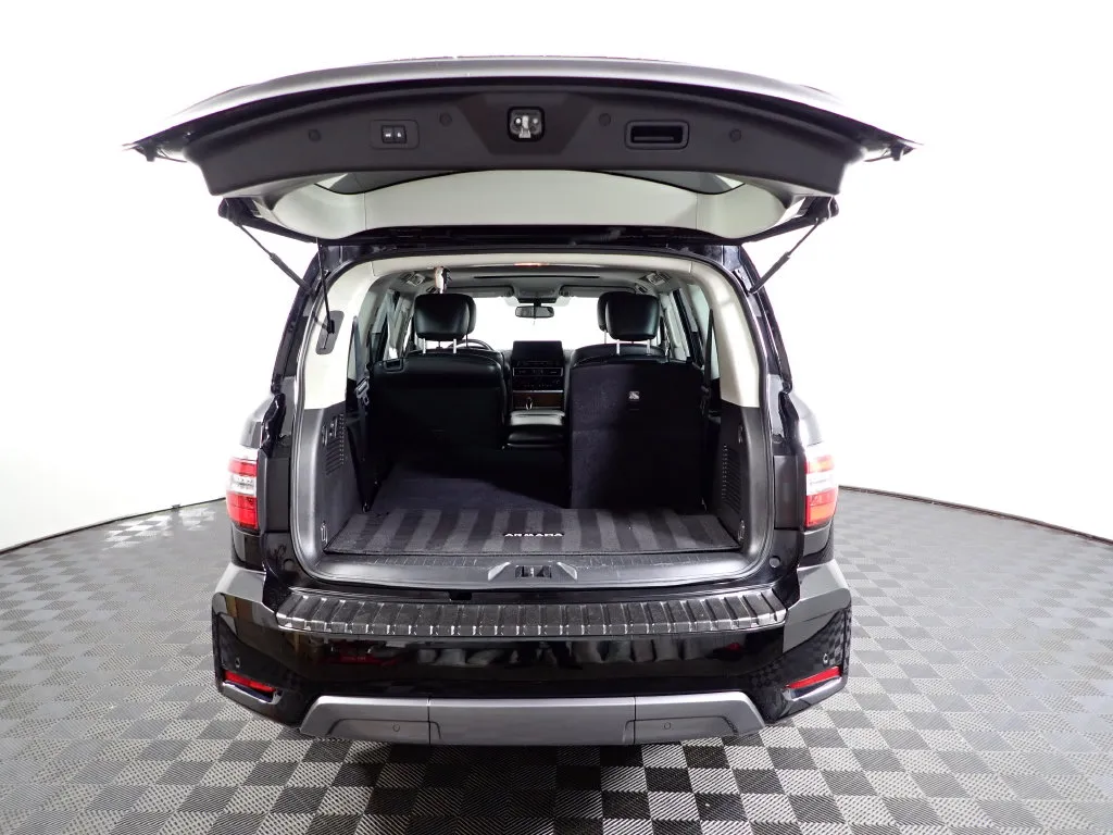 Nissan Armada photo 18