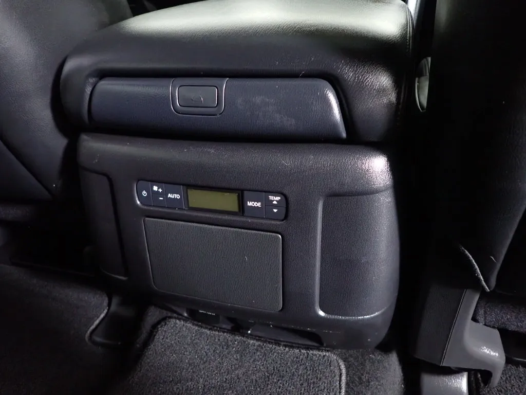 Nissan Armada photo 41