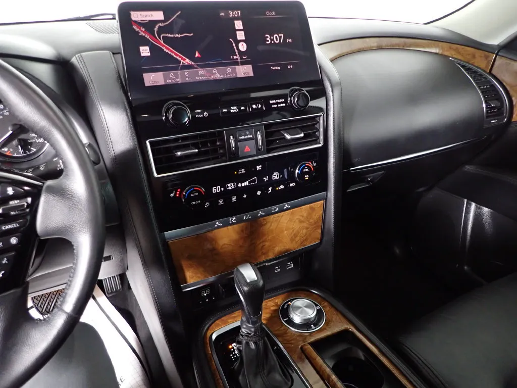 Nissan Armada photo 33