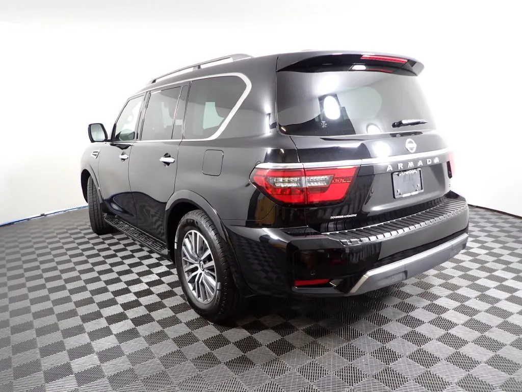 Nissan Armada photo 16