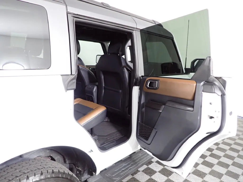Ford Bronco photo 33