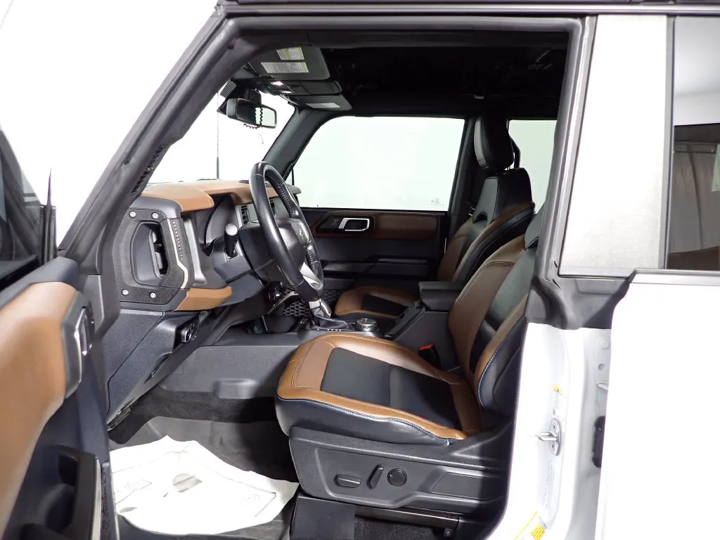 Ford Bronco photo 21