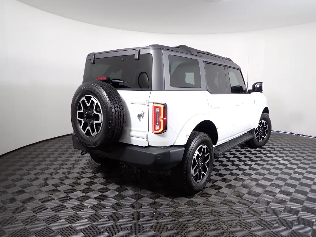 Ford Bronco photo 17