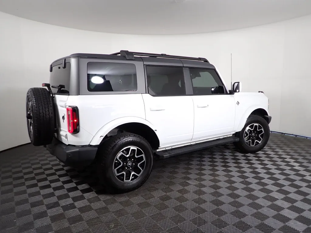 Ford Bronco photo 18