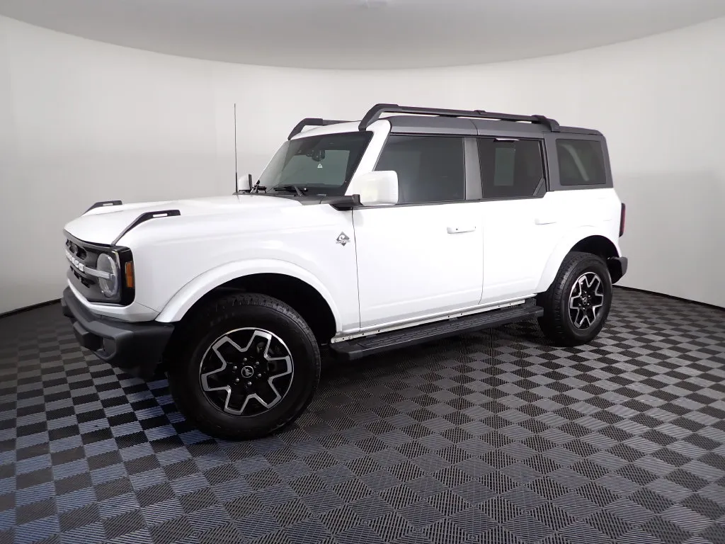 Ford Bronco photo 11
