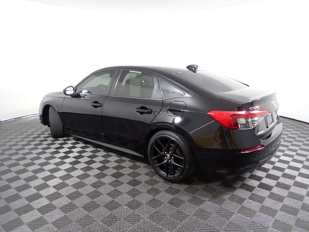 Honda Civic photo 8
