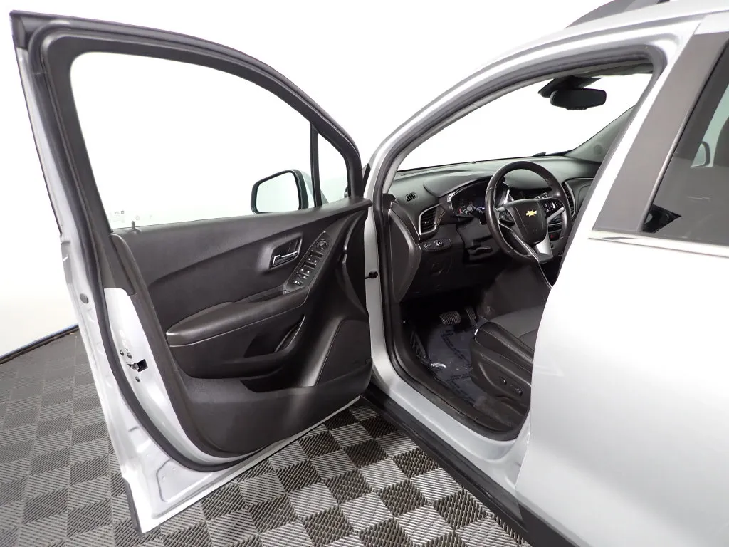 Chevrolet Trax photo 14