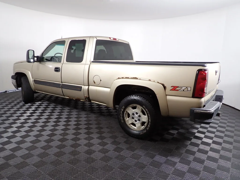 Chevrolet Silverado photo 11