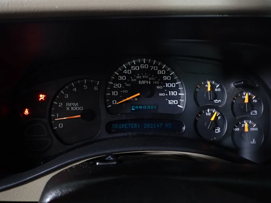 Chevrolet Silverado photo 22