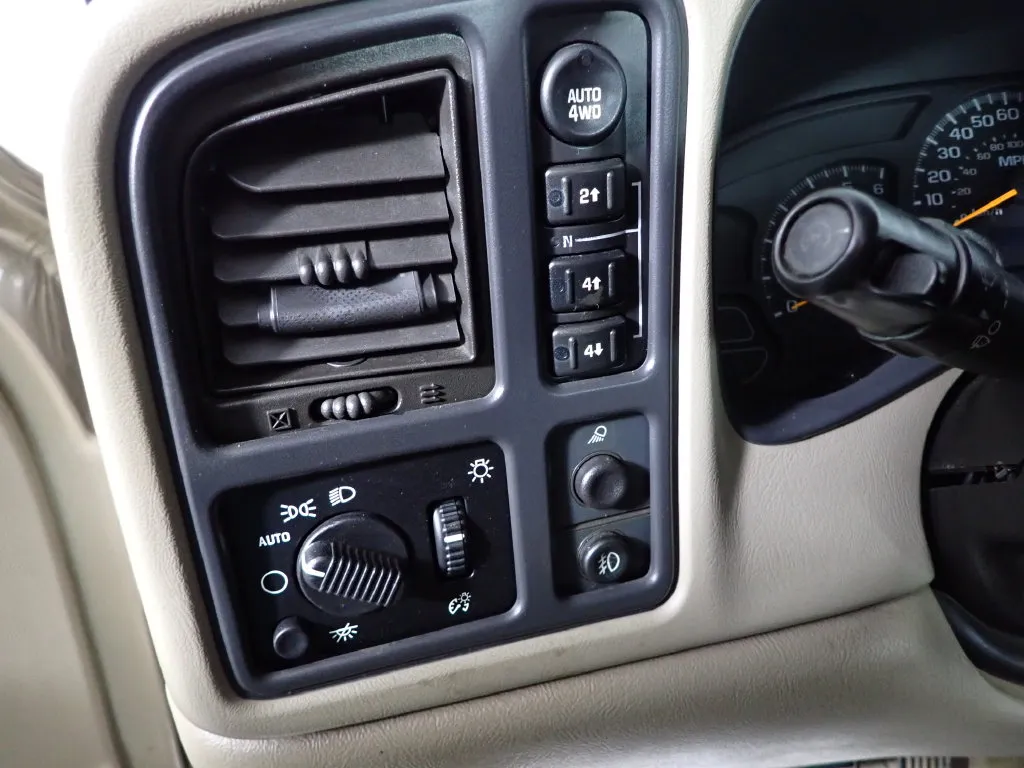 Chevrolet Silverado photo 21