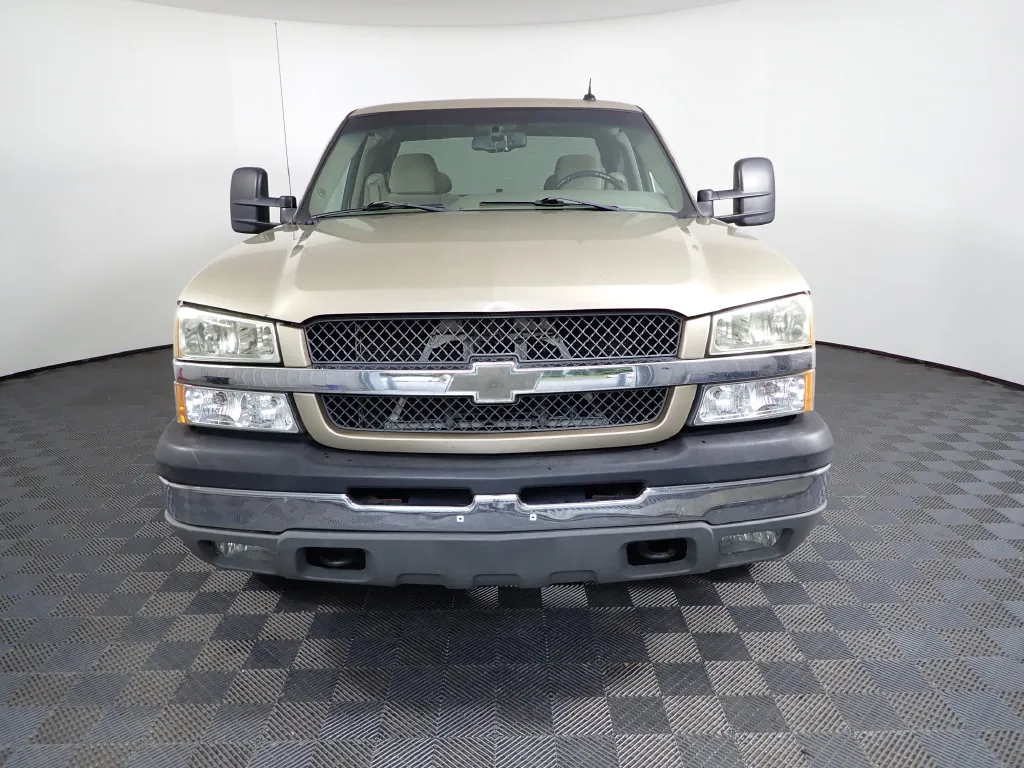 Chevrolet Silverado photo 8
