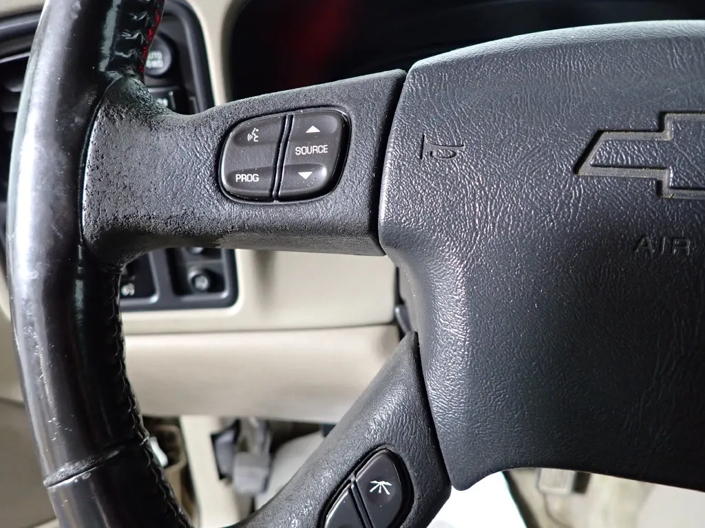 Chevrolet Silverado photo 24