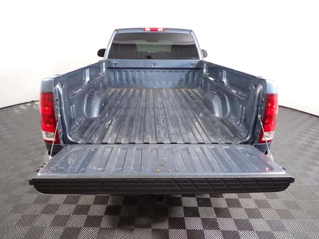 GMC Sierra photo 15