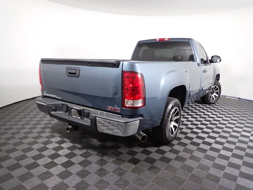 GMC Sierra photo 16