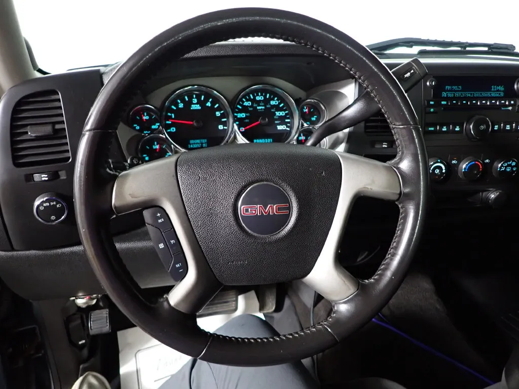 GMC Sierra photo 24