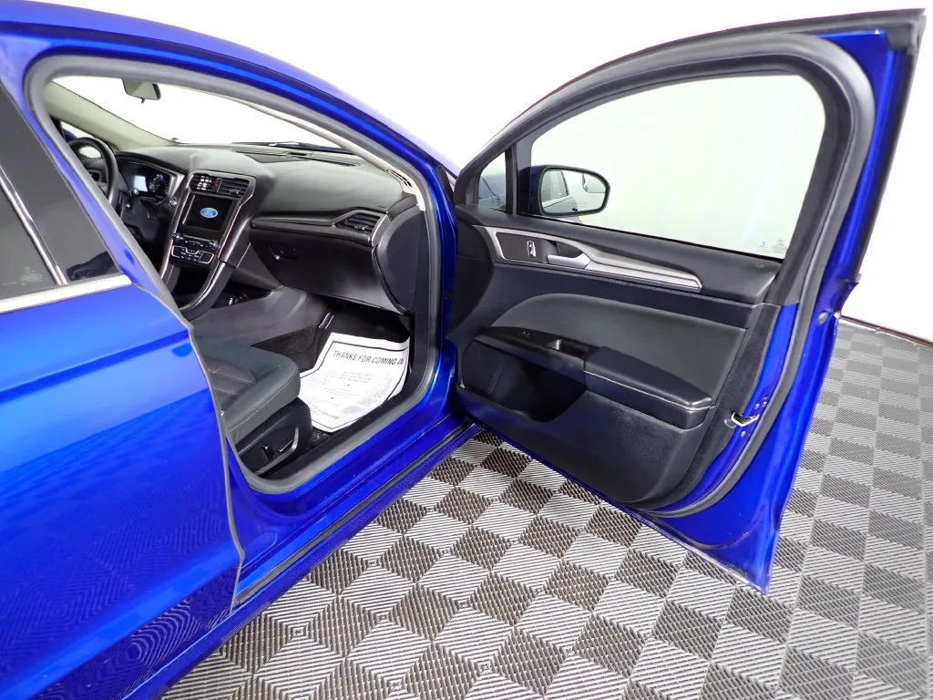 Ford Fusion photo 33