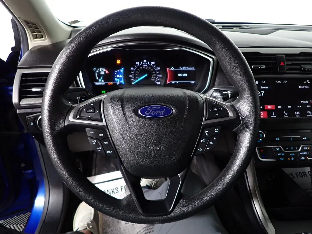 Ford Fusion photo 23
