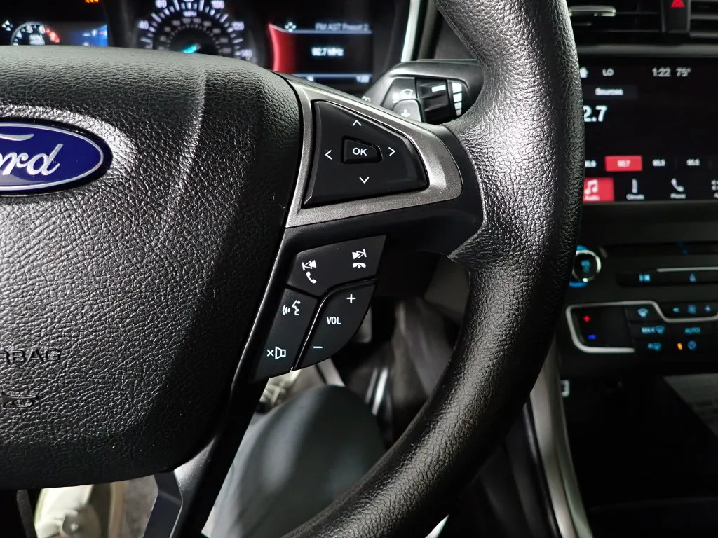 Ford Fusion photo 25