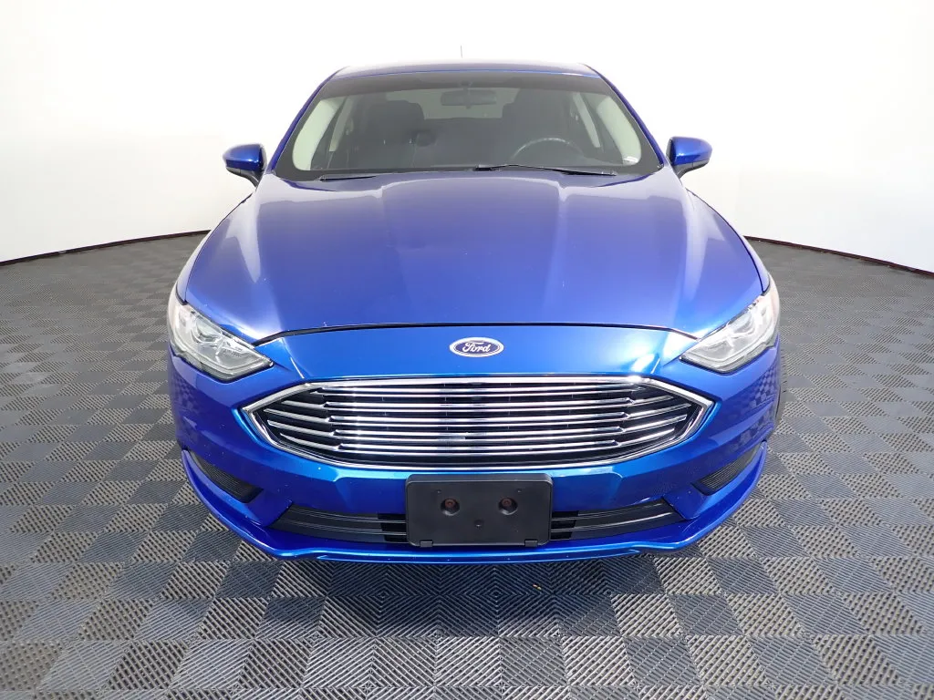 Ford Fusion photo 7