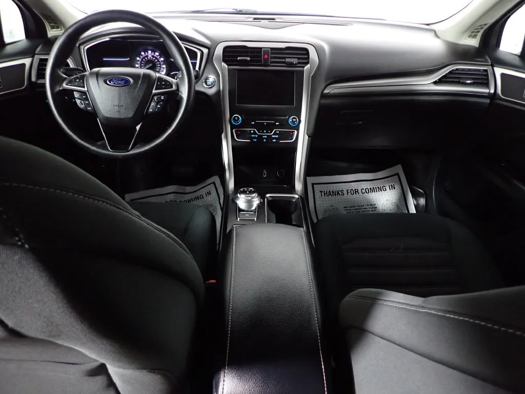 Ford Fusion photo 28
